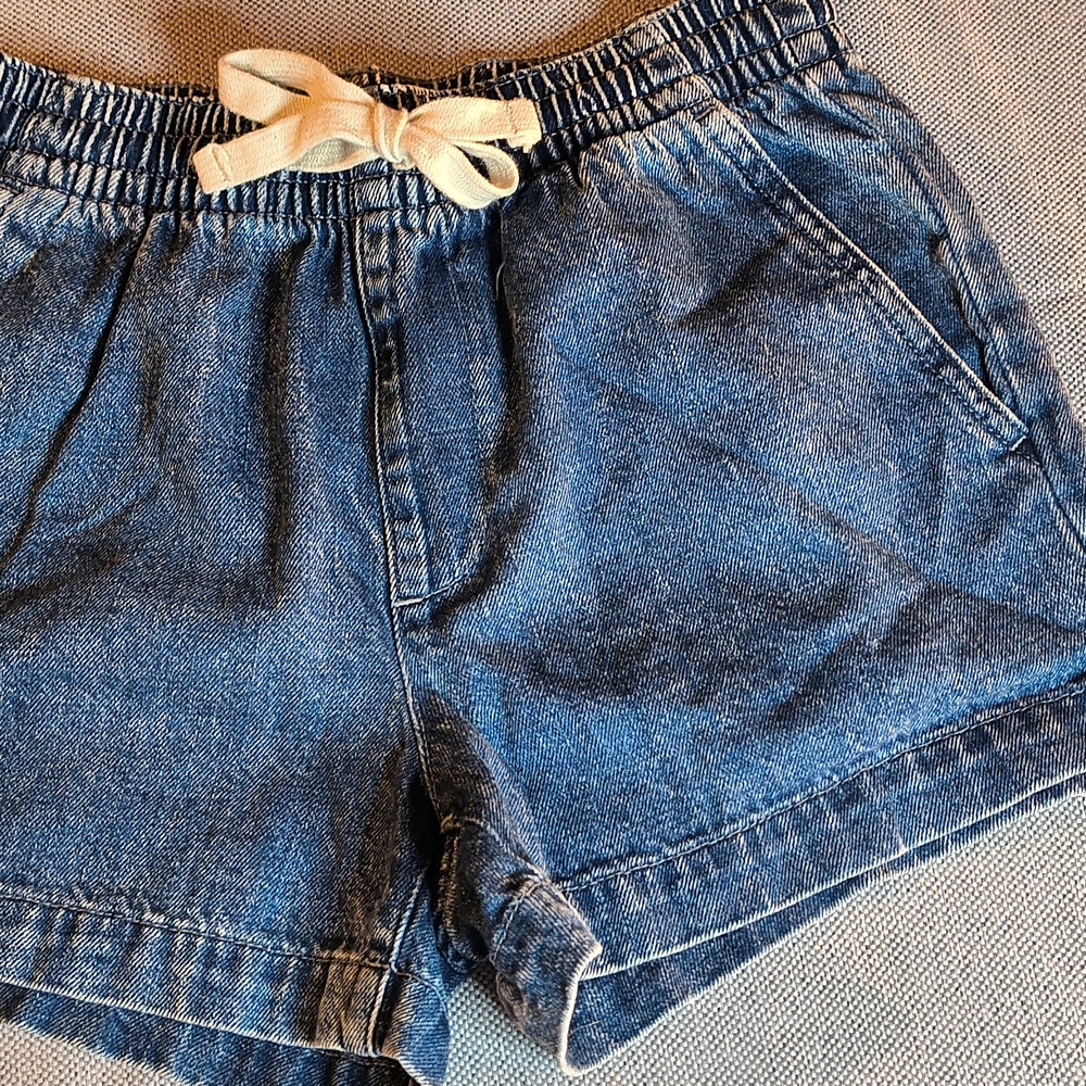 Blue Denim Shorts with Cream Tie